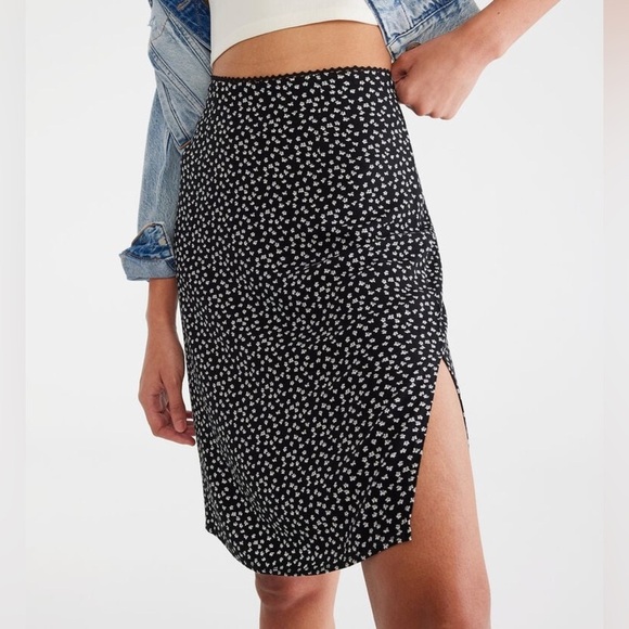Aeropostale Women’s Y2K Floral Slip Skirt Slim Fit Front Slit Black Sz M - Picture 1 of 6